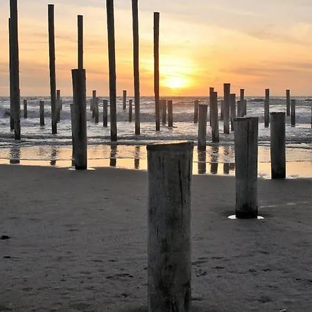 Cosy Petten, Family Only Кемпинг